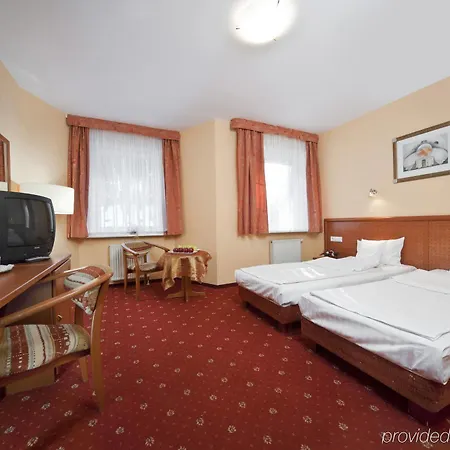 维瓦尔第酒店 酒店 卡尔帕奇